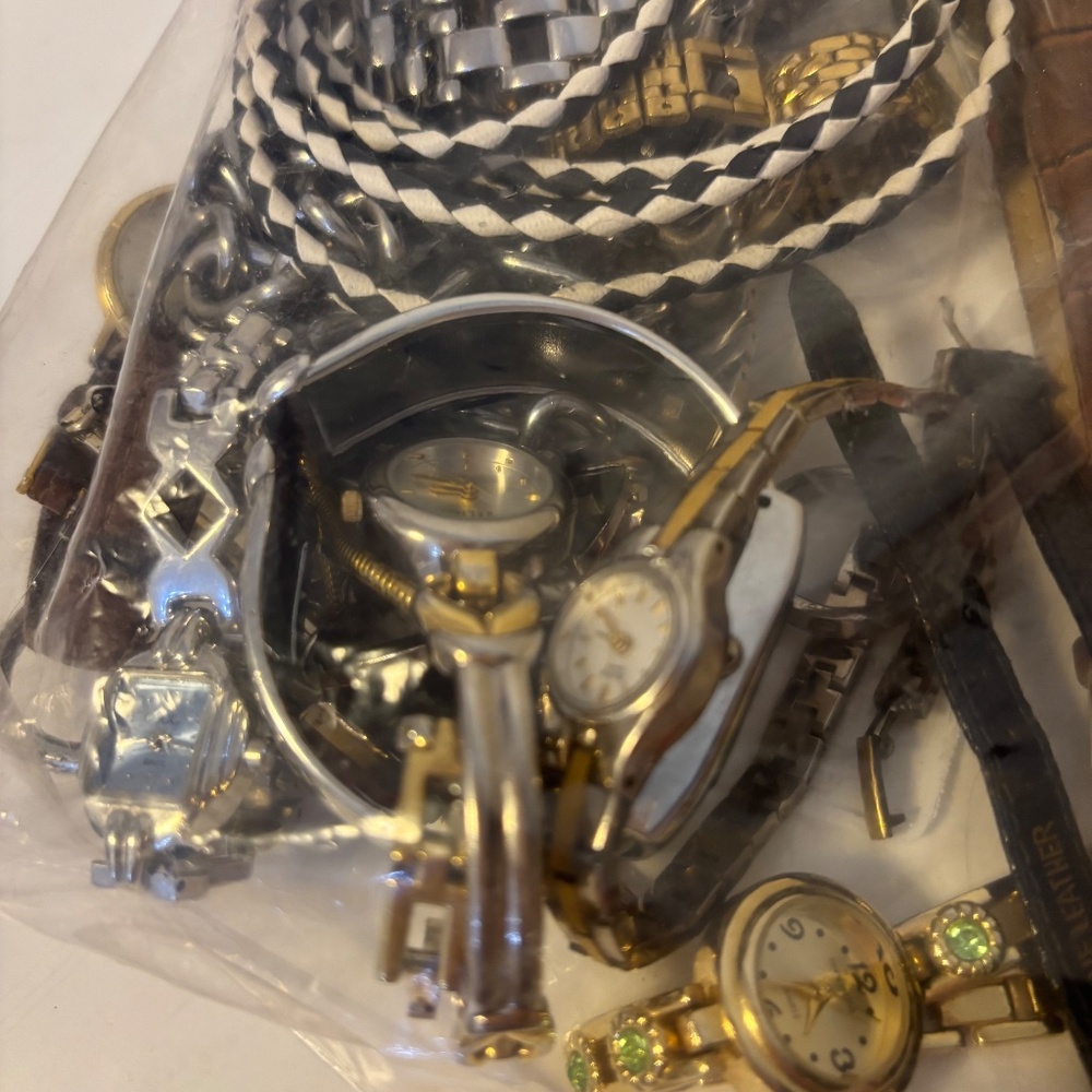 Lot Bundle Bag of Mystery Jewelry 2 Pounds Vintage Designer Assorted Quality - Picture 4 of 9